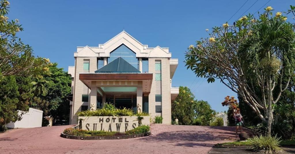 Hotel Sulawesi Jembel Eksteriør billede