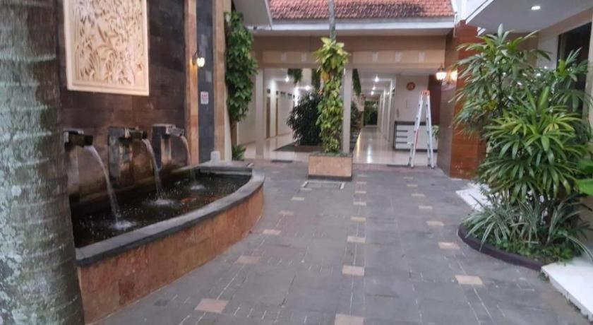 Hotel Sulawesi Jembel Eksteriør billede